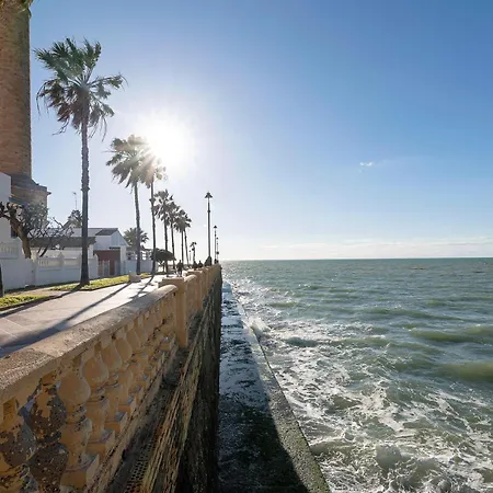 El Paseo Del Faro